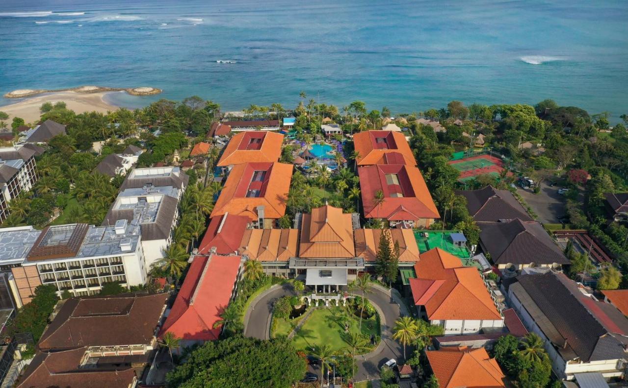 Bali Dynasty Resort กูตา ภายนอก รูปภาพ Aerial view of the resort