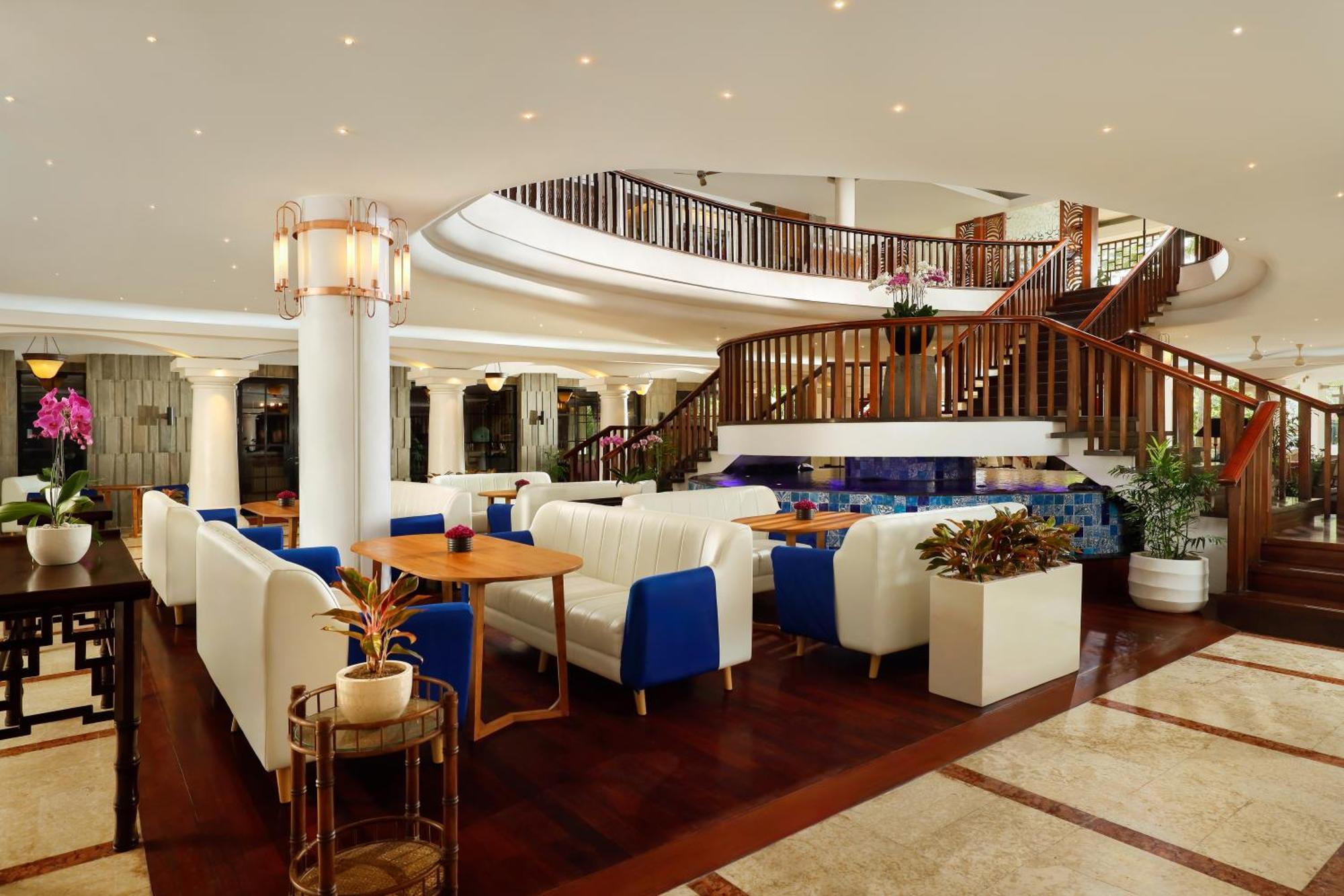Bali Dynasty Resort กูตา ภายนอก รูปภาพ Lobby